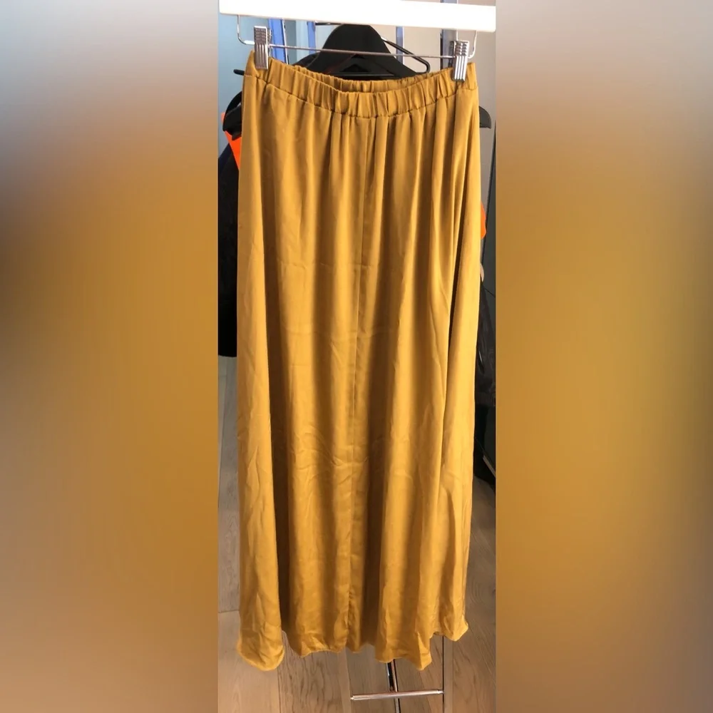 FORNARINA Gold/Mustard Yellow Women’s Flowy Polyester Maxi Skirt (M) - Picture 3 of 8